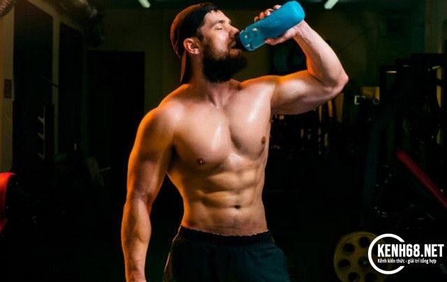 chế độ ăn cho người tập gym - bổ sung nhiều nước hơn mỗi ngày